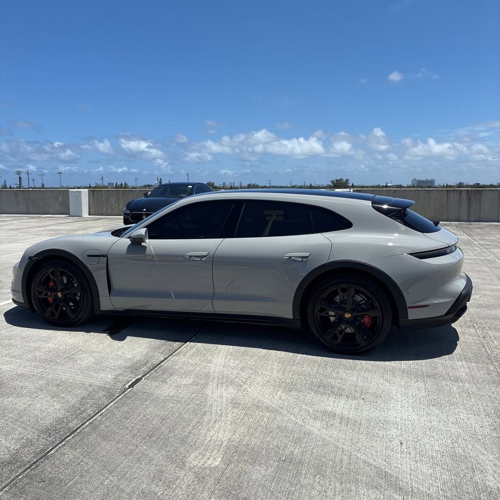 Used 2022 Porsche Taycan 4S AWD/4WD image 8
