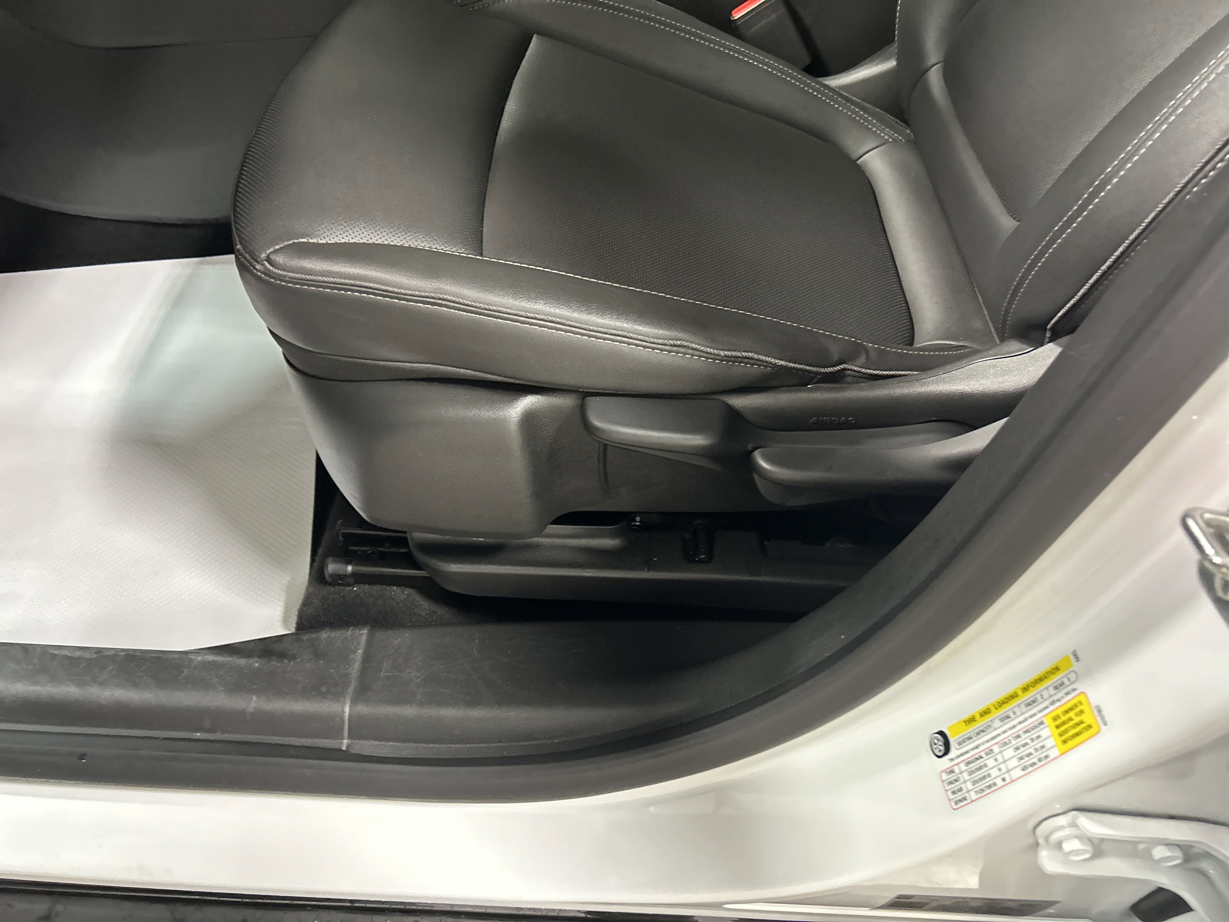 Used 2024 Buick Encore GX Sport Touring image 12