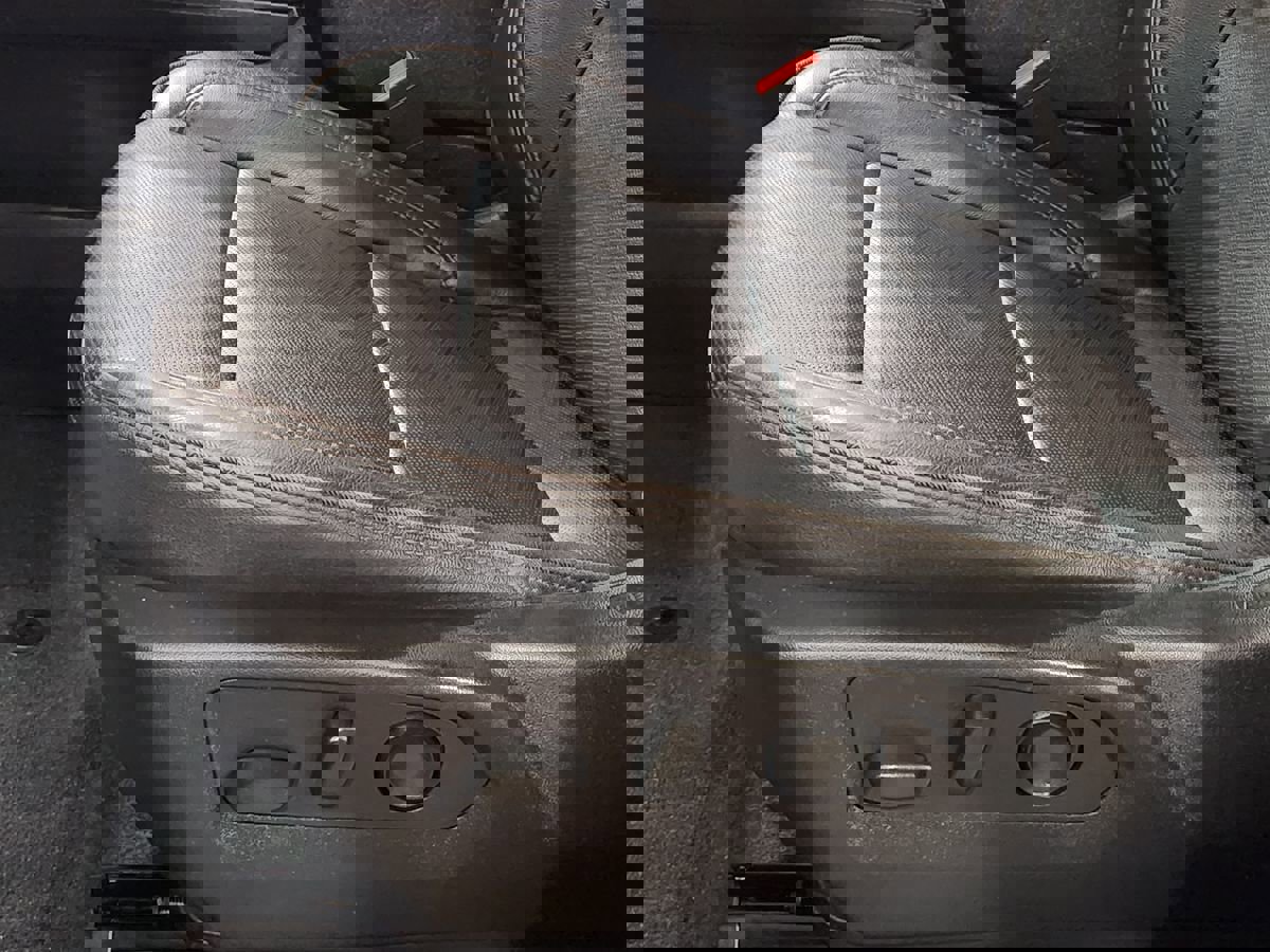 Used 2023 Chevrolet Suburban High Country image 46