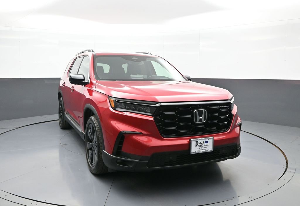 Certified 2025 Honda Pilot Black Edition image 3