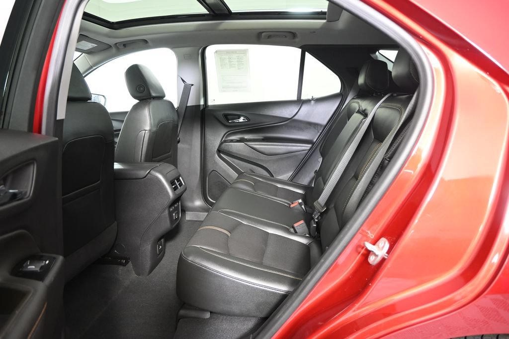 Used 2023 Chevrolet Equinox Premier AWD/4WD image 18