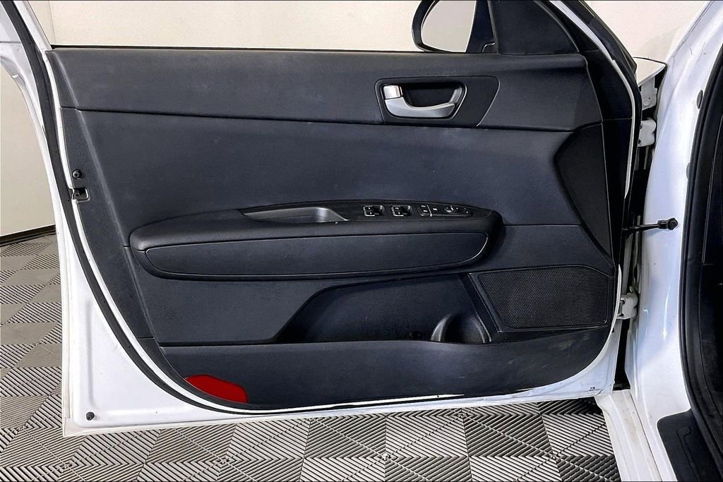 Used 2016 Kia Optima LX image 24