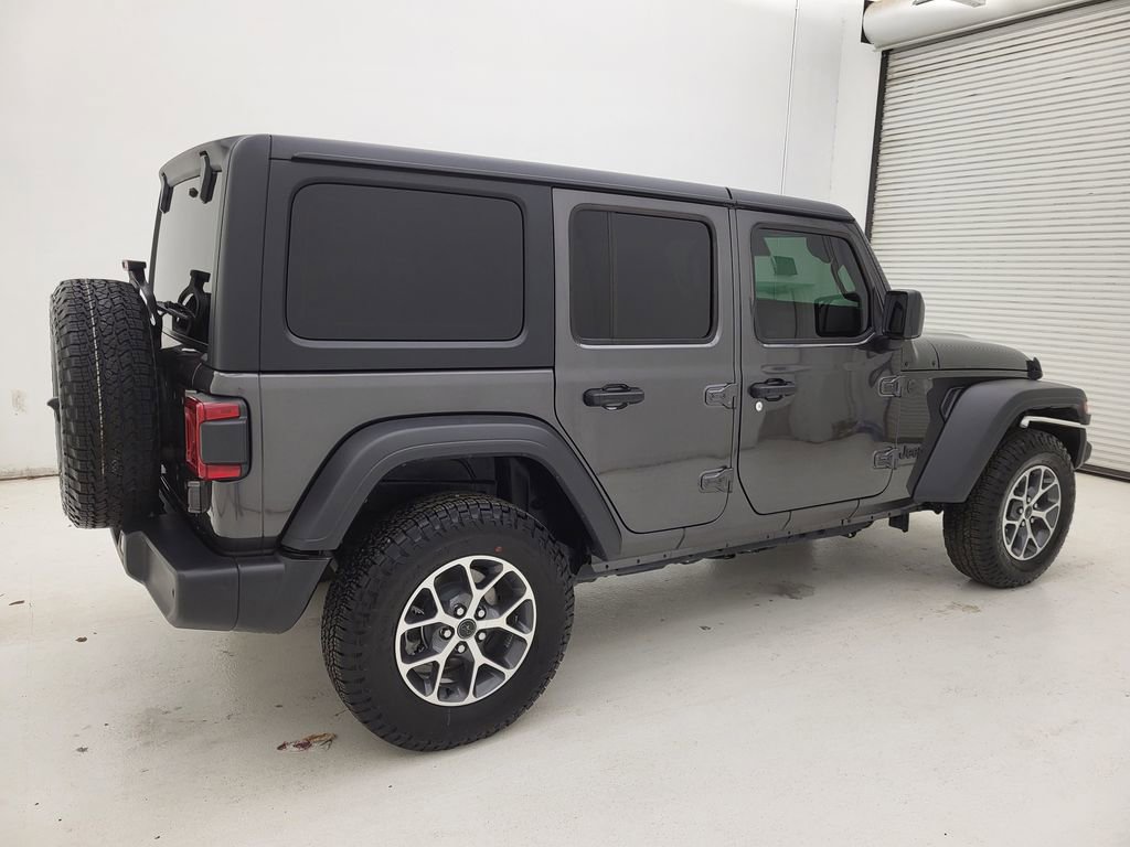 Used 2025 Jeep Wrangler Sport S image 11