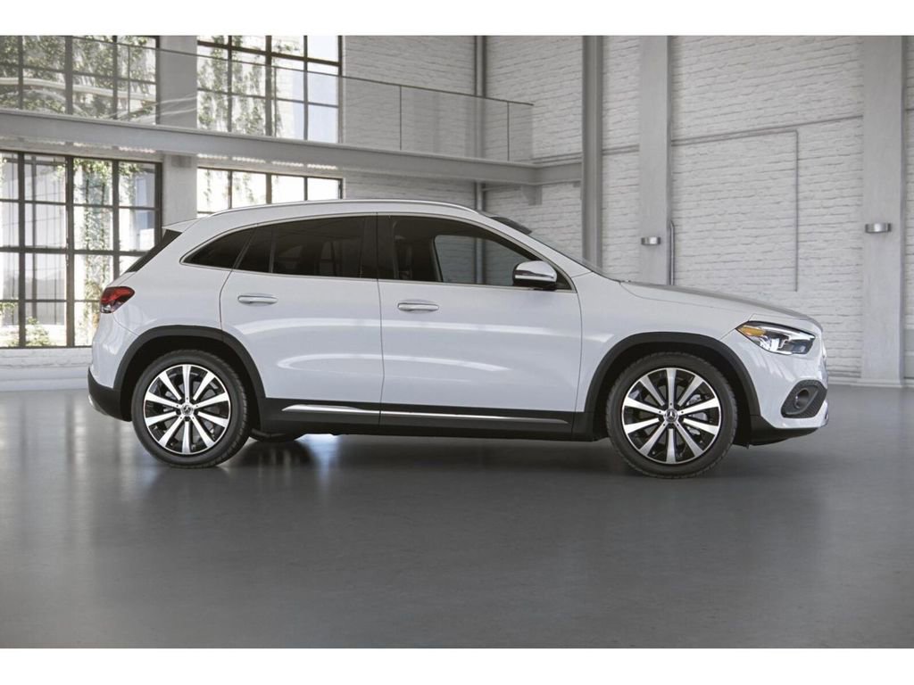 Certified 2022 Mercedes-Benz GLA 250 4MATIC image 16