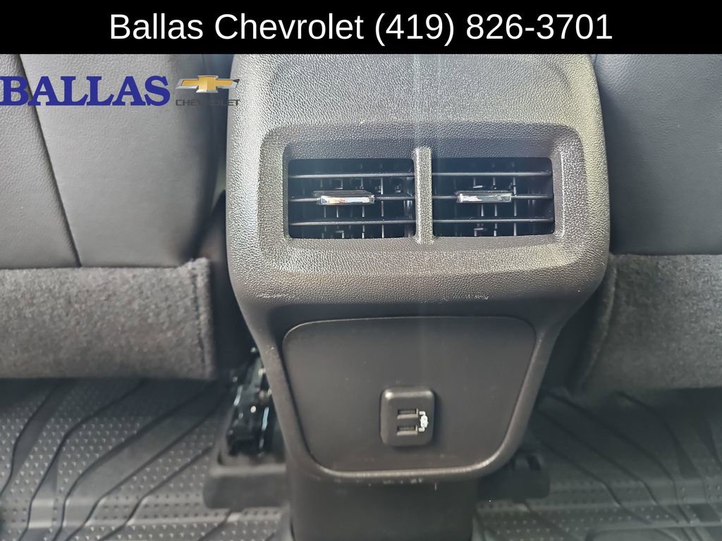 Used 2023 Chevrolet Equinox RS w/ LPO, Cargo Package FWD image 22