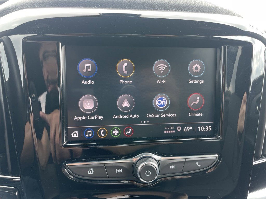 Used 2023 Chevrolet Traverse LT image 15