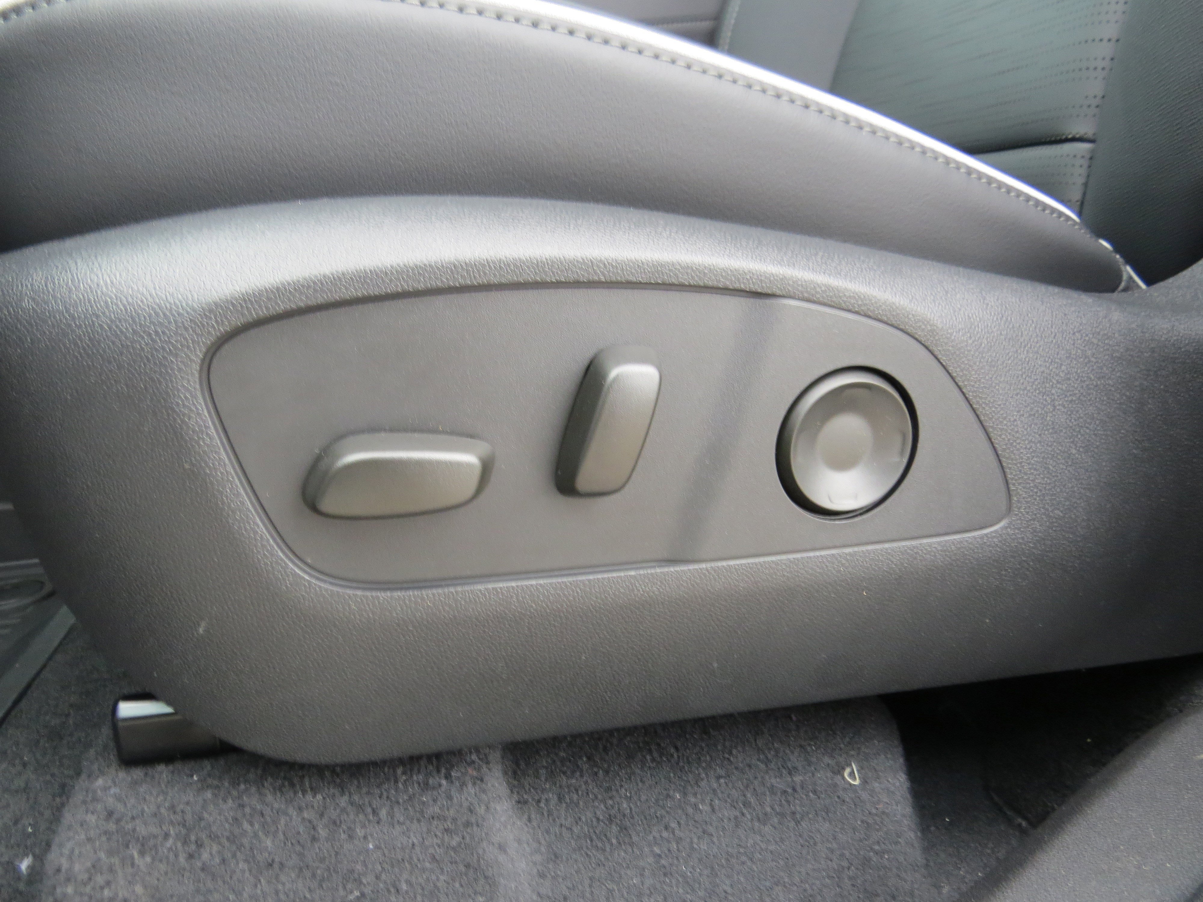 New 2026 Buick Enclave Sport Touring w/ Power Package image 18