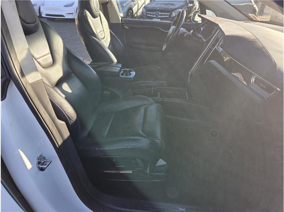 Used 2016 Tesla Model X 90D image 20