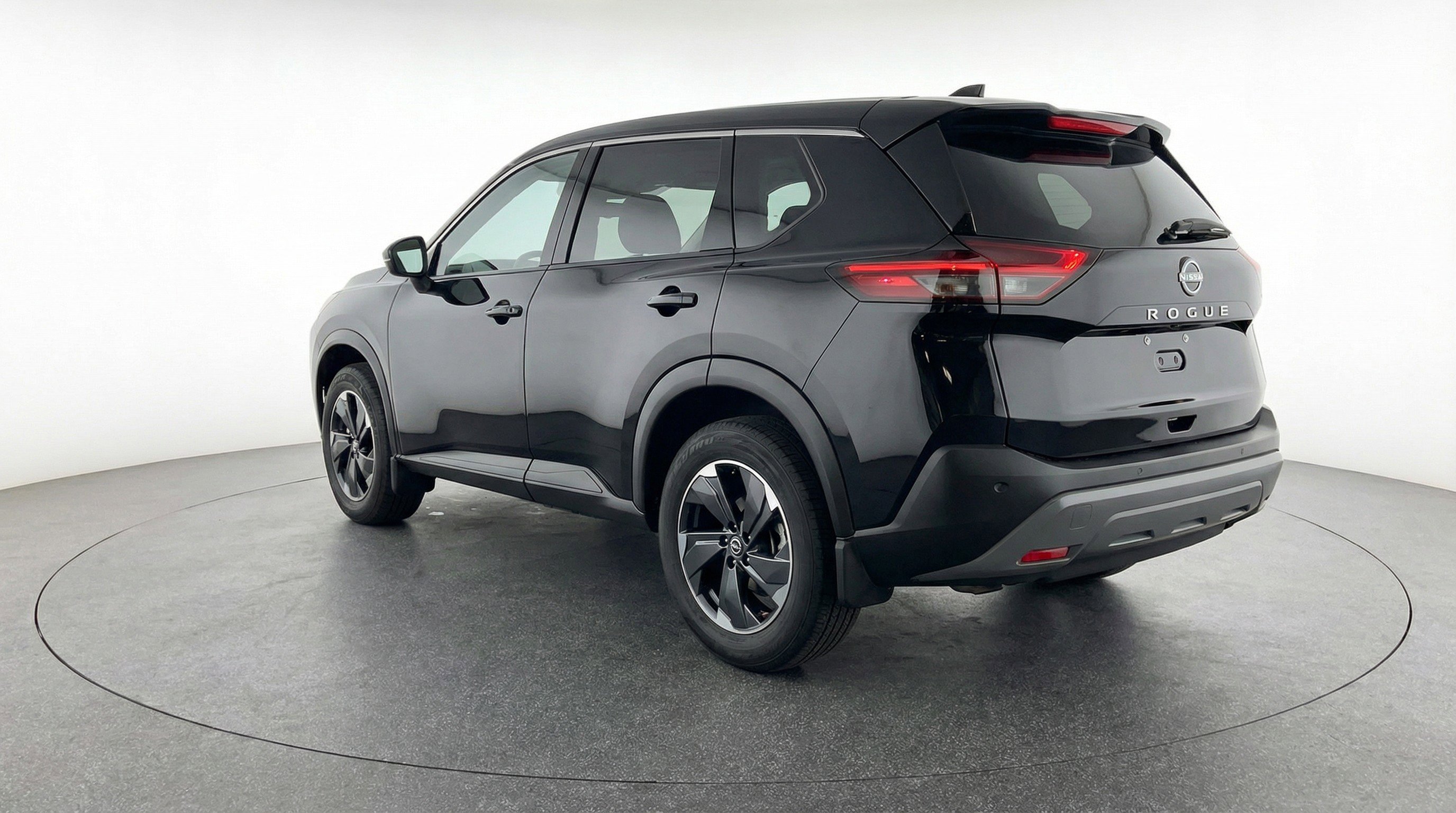 Used 2025 Nissan Rogue SV FWD image 6