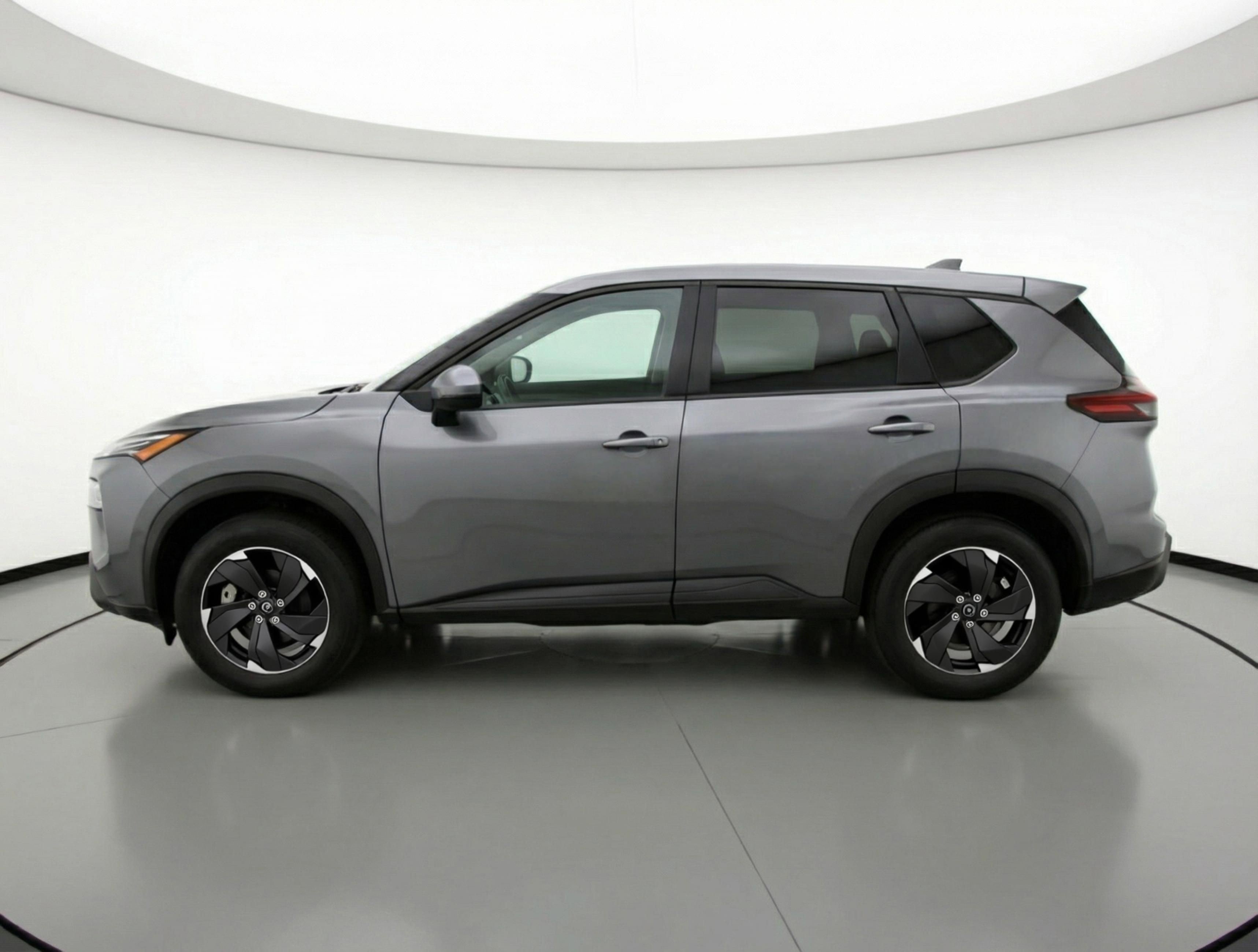 Used 2025 Nissan Rogue SV image 5