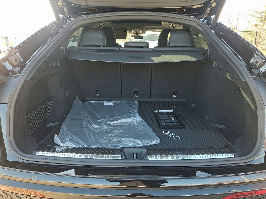 Used 2025 Audi SQ5 Premium Plus image 30