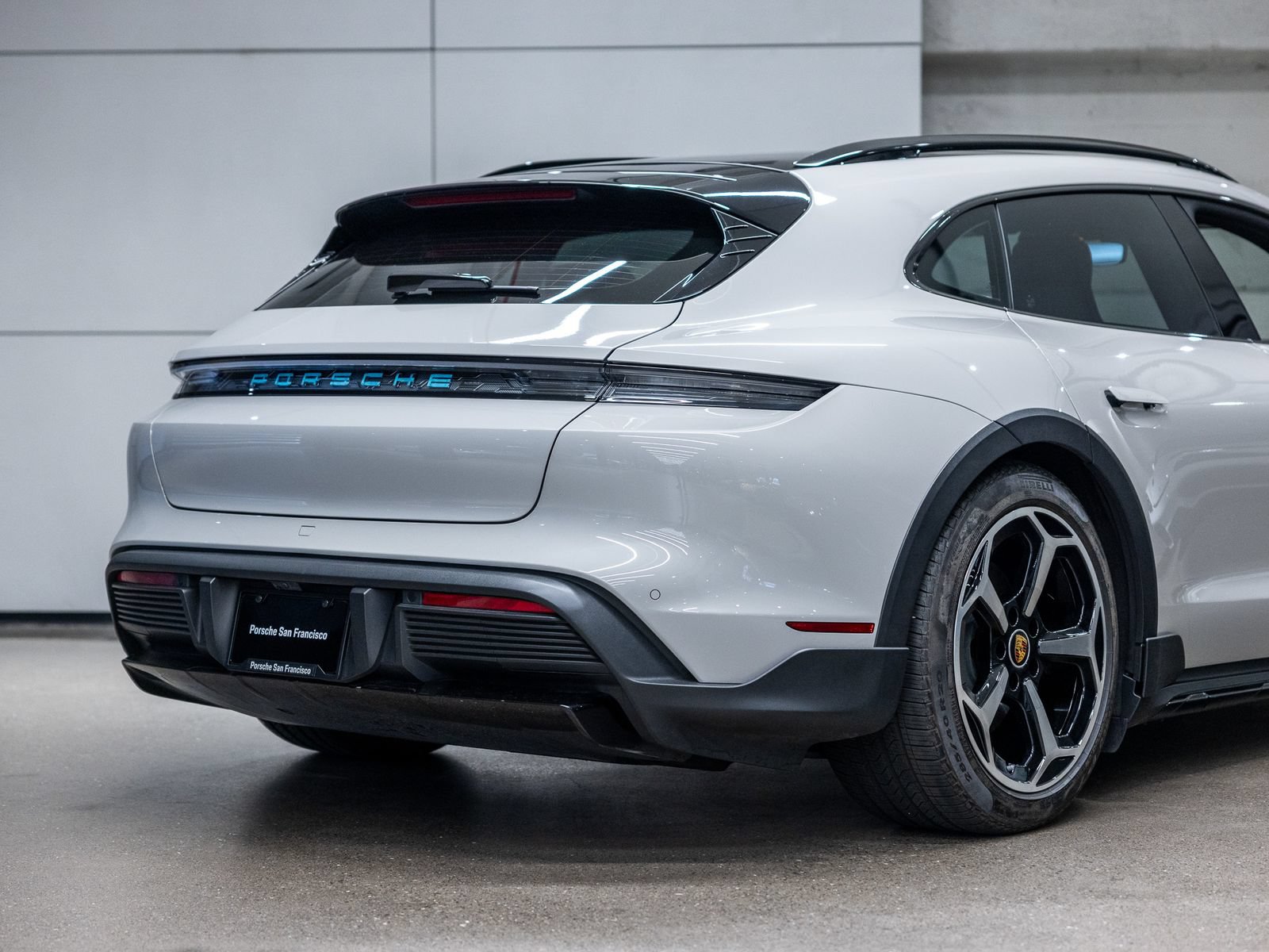 Certified 2024 Porsche Taycan 4S AWD/4WD image 26