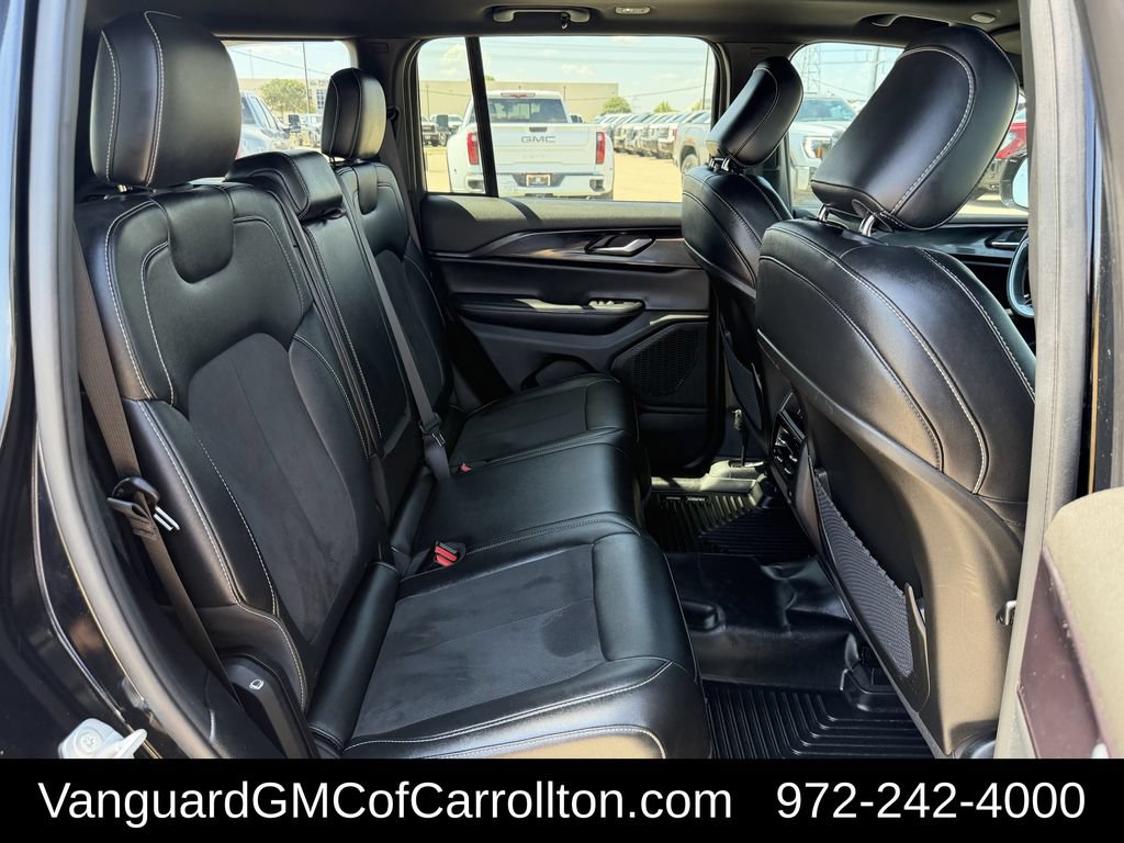 Used 2023 Jeep Grand Cherokee Altitude AWD/4WD image 35