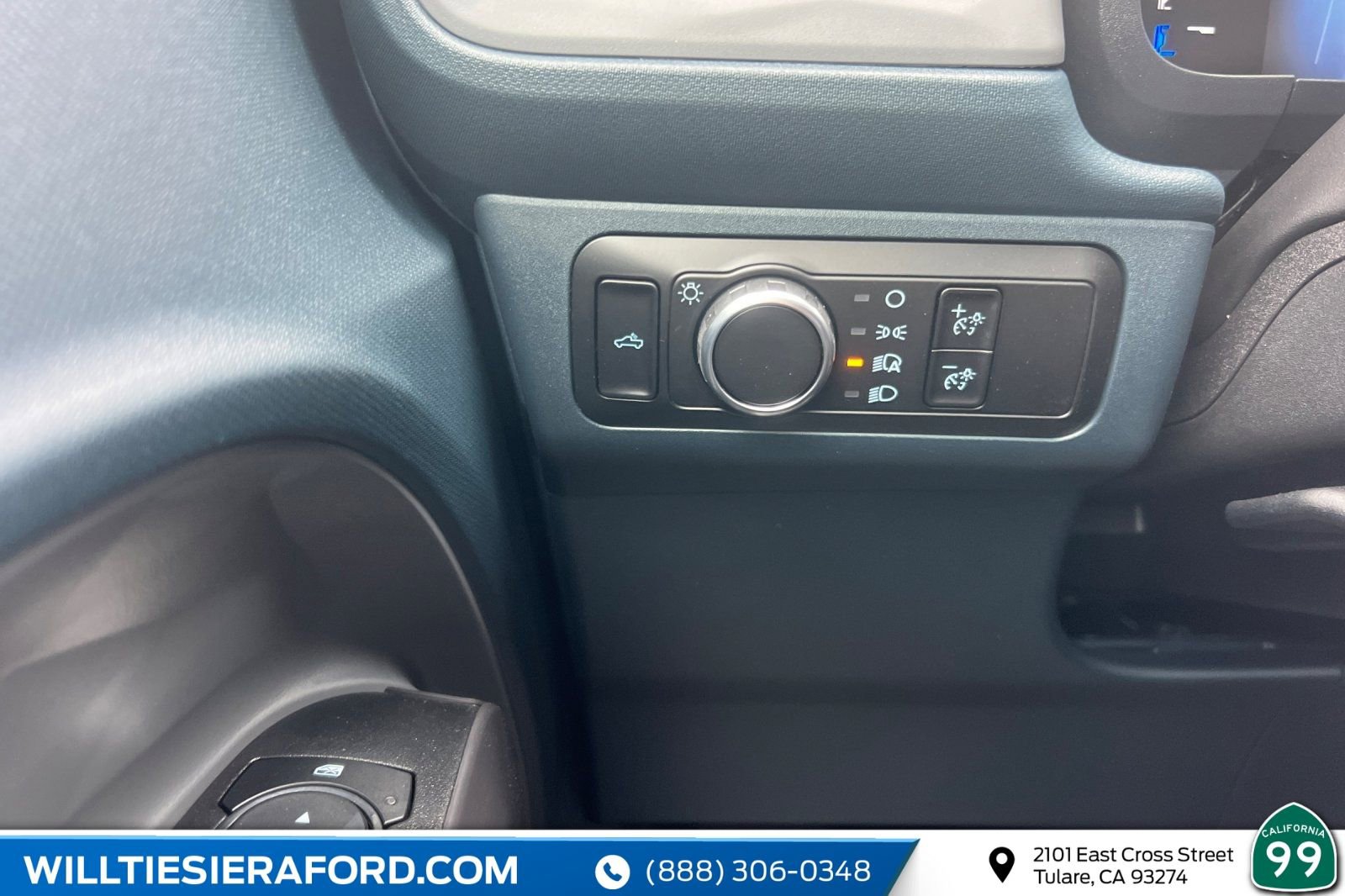 New 2025 Ford Maverick XLT w/ XLT Luxury Package image 26