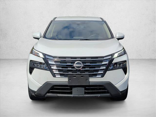 Used 2024 Nissan Rogue SV AWD/4WD image 2