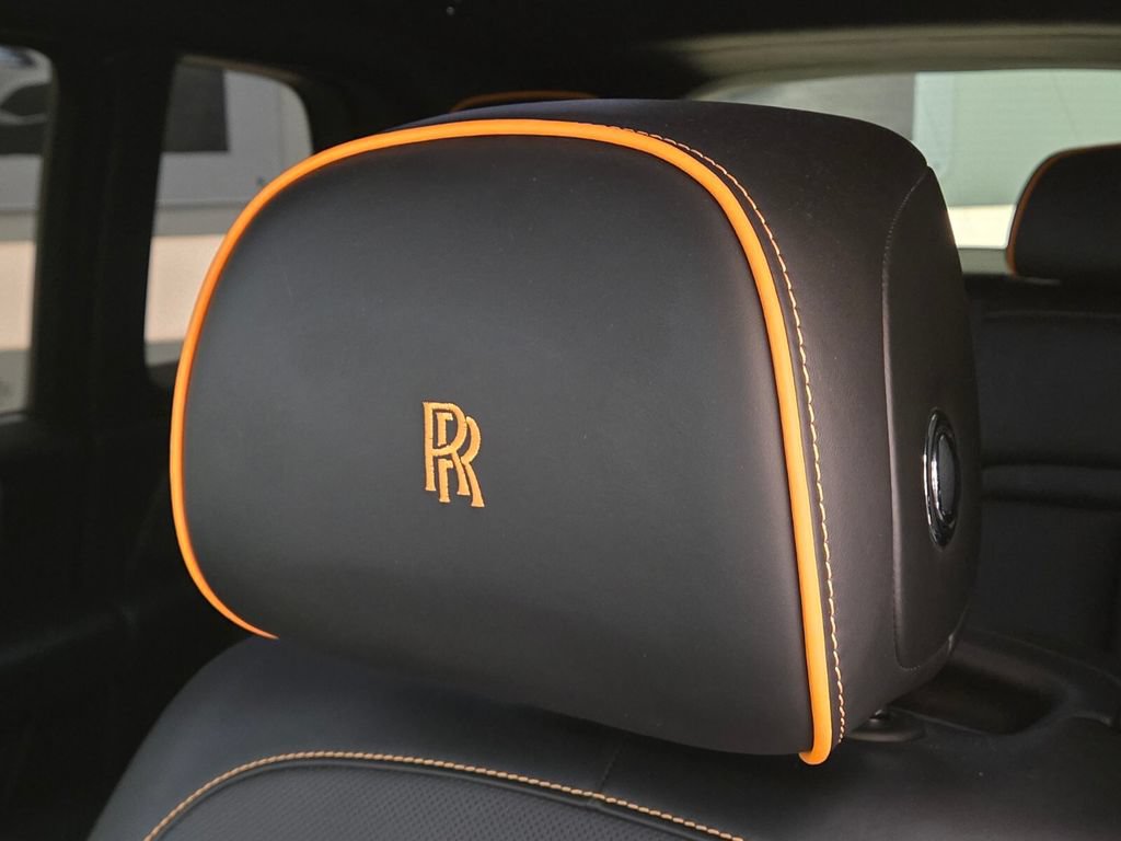 Certified 2025 Rolls-Royce Cullinan Black Badge AWD/4WD image 33