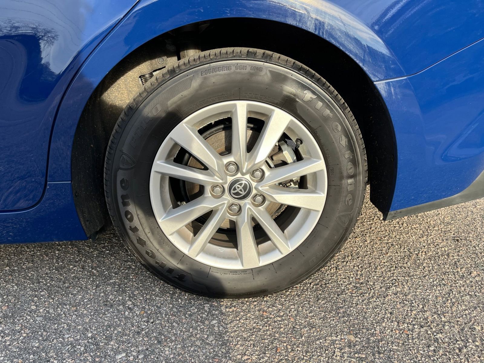 Used 2025 Toyota Camry LE image 24