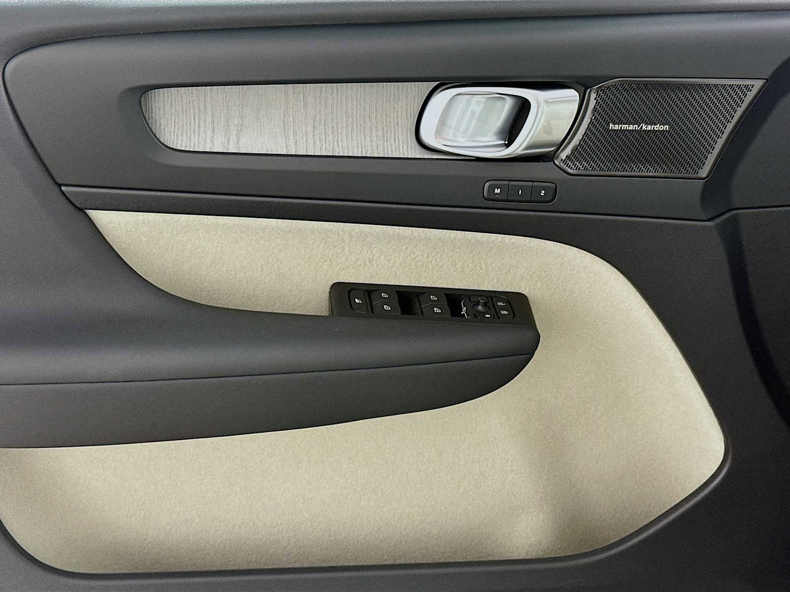 New 2026 Volvo XC40 B5 Plus w/ Protection Package Premier image 16