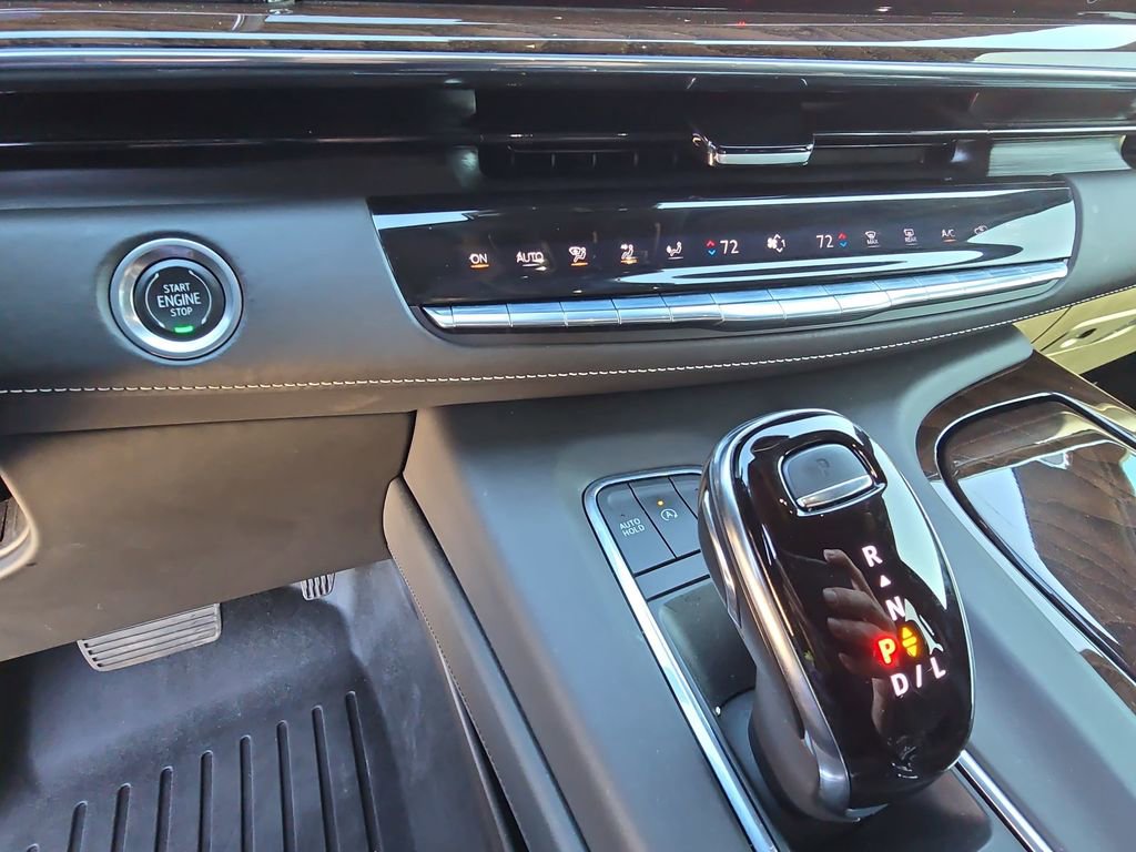 Used 2022 Cadillac Escalade Premium Luxury Platinum image 25