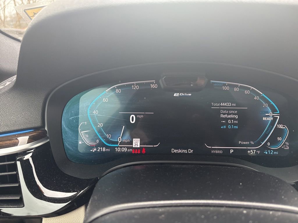 Used 2021 BMW 530e w/ Executive Package image 14