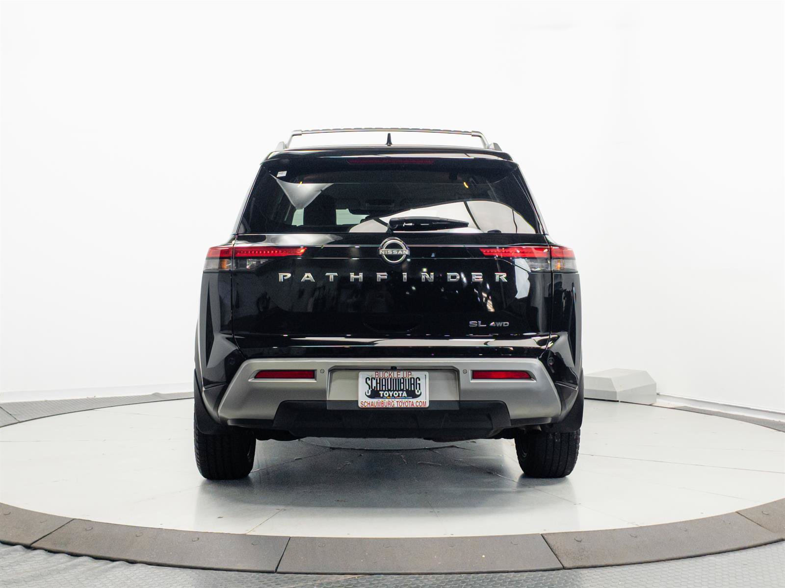 Used 2022 Nissan Pathfinder SL AWD/4WD image 10
