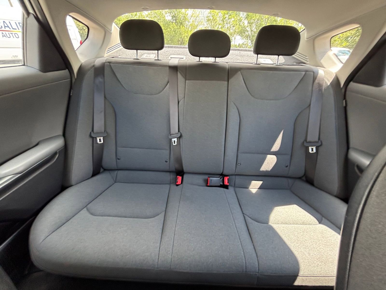 Used 2025 Kia K4 FWD image 37