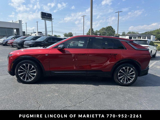 Used 2024 Cadillac Lyriq Sport w/ LPO, Floor Liner Package AWD/4WD image 4