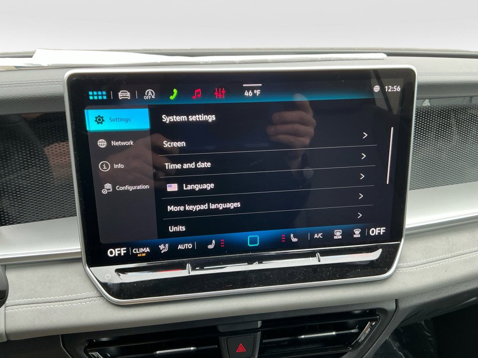 New 2026 Volkswagen Tiguan SE R-Line AWD/4WD image 16