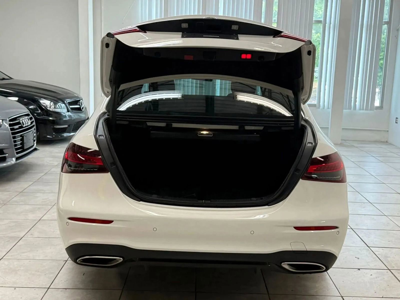 Used 2022 Mercedes-Benz E 350 Sedan w/ AMG Line Exterior image 13