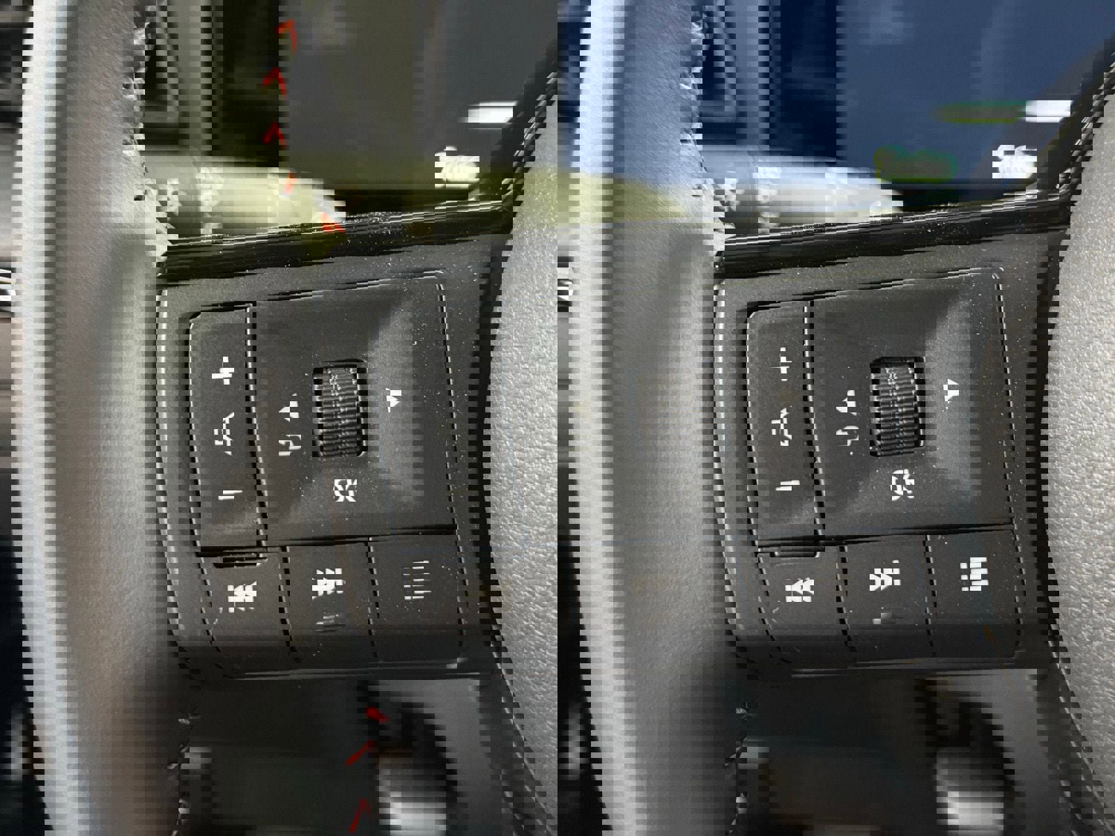 New 2026 Nissan Kicks SR w/ Cold Weather Package image 17