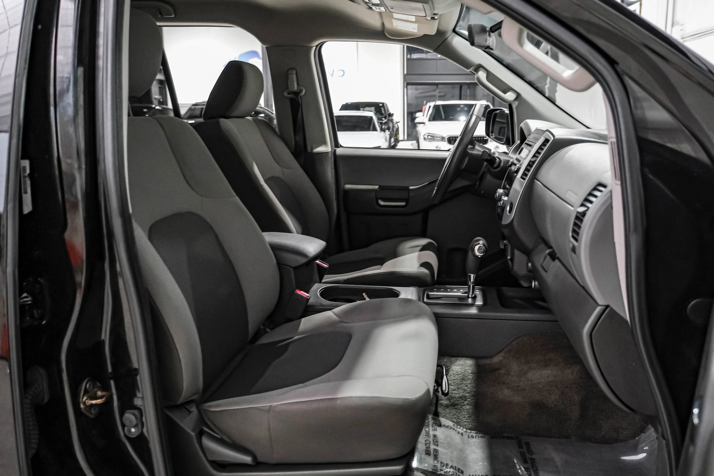 Used 2015 Nissan Xterra X AWD/4WD image 30