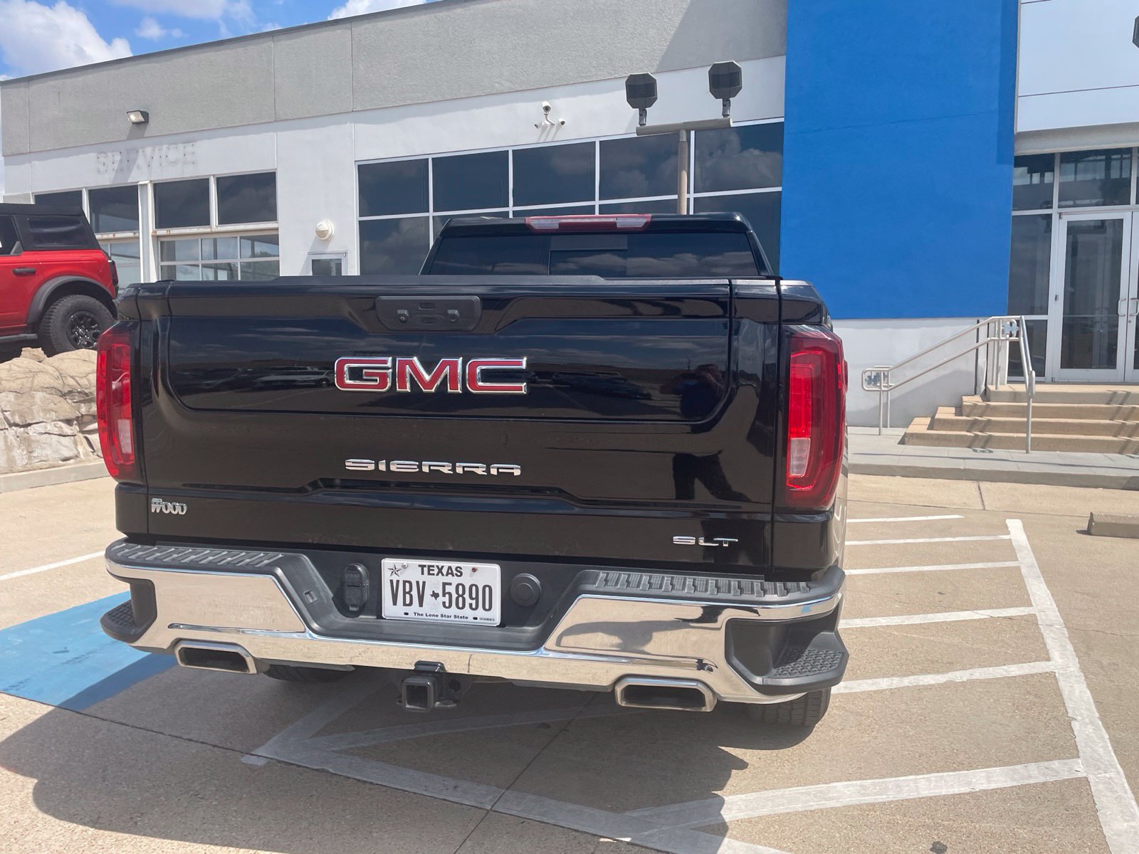Used 2023 GMC Sierra 1500 SLT w/ SLT Premium Package AWD/4WD image 33