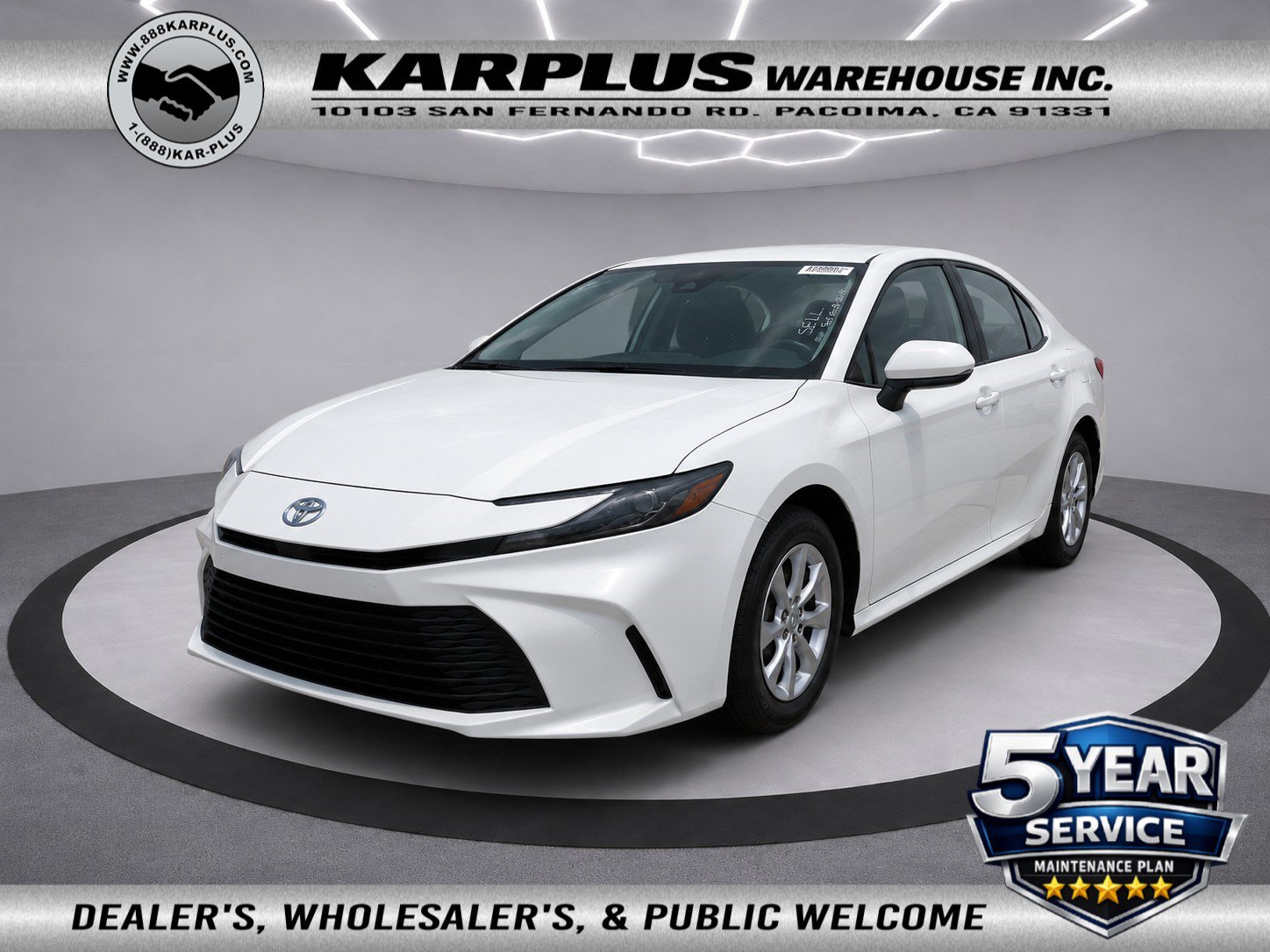Used 2025 Toyota Camry LE FWD image 1