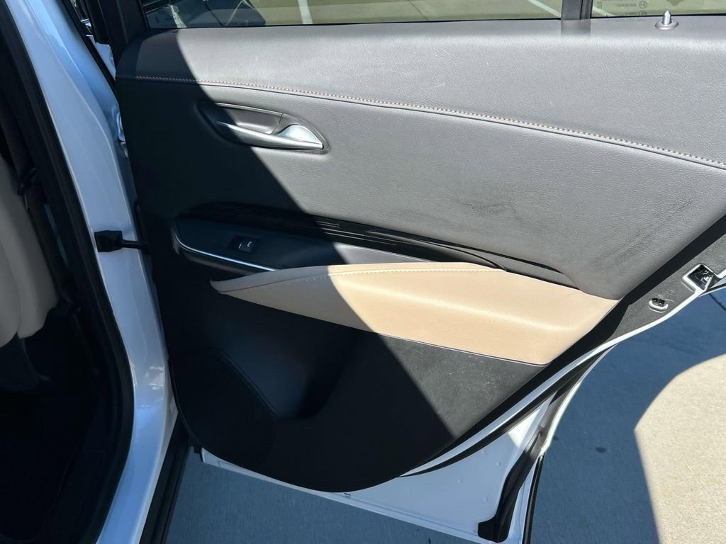 Certified 2024 Cadillac XT4 Luxury w/ Cold Weather Package image 20