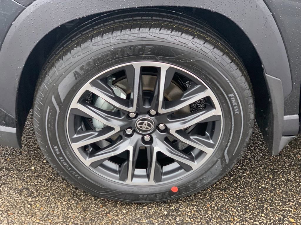 New 2026 Toyota Corolla Cross XLE image 9