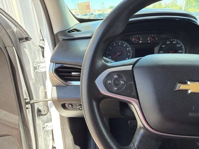 Used 2021 Chevrolet Traverse LS AWD/4WD image 17