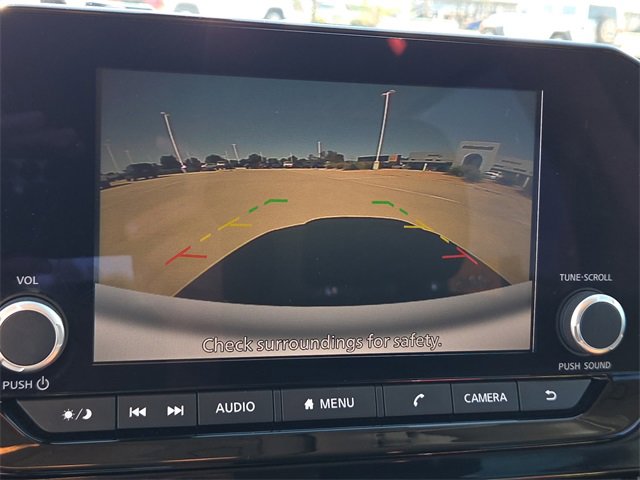 Used 2022 Nissan Pathfinder S image 19