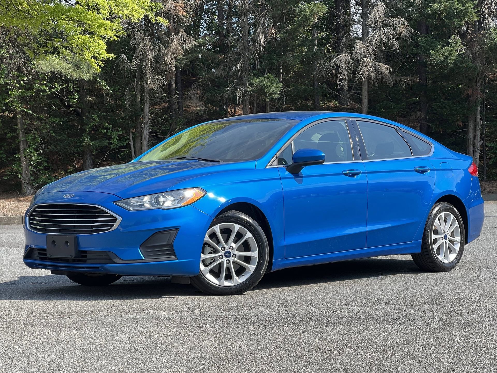 Used 2020 Ford Fusion SE FWD image 1