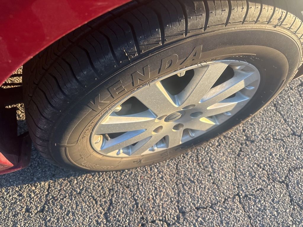 Used 2016 Chrysler Town & Country Touring image 17