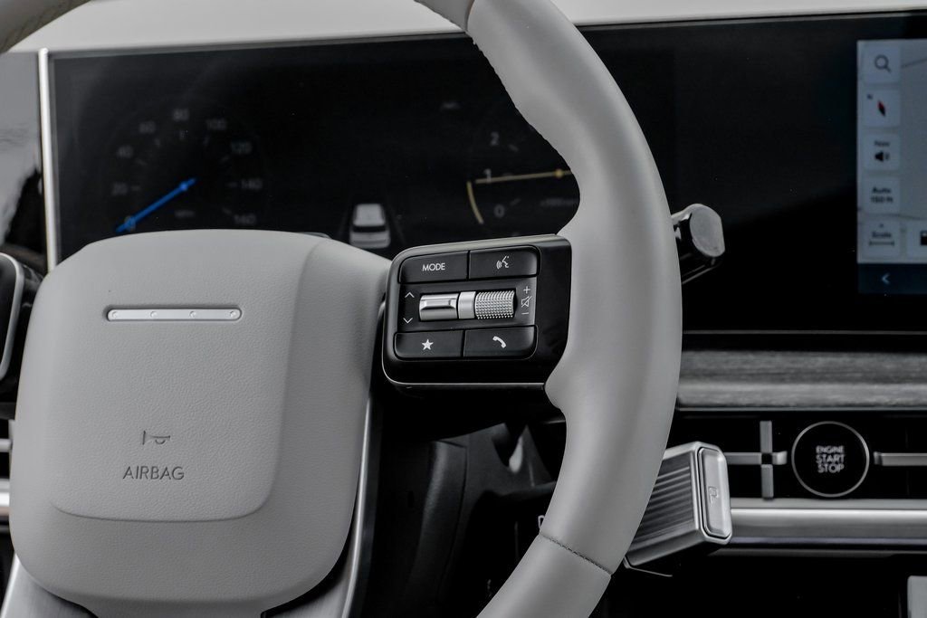 Used 2024 Hyundai Santa Fe Limited image 17