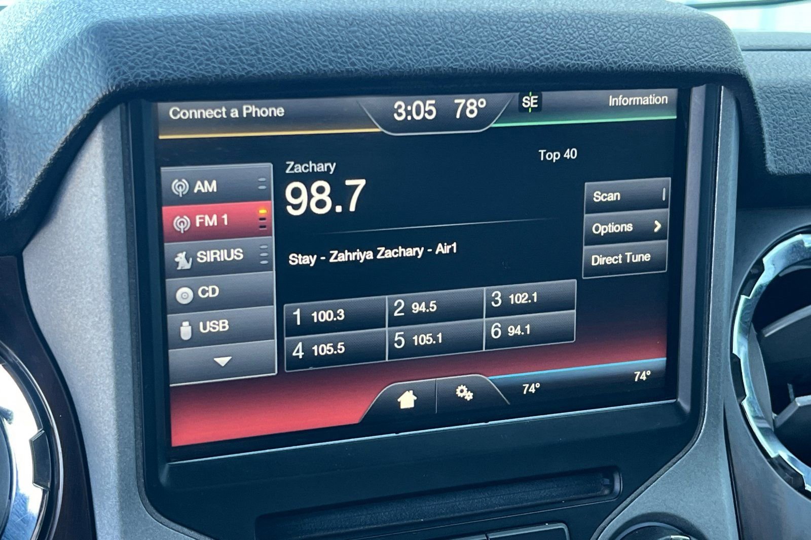 Used 2015 Ford F250 Lariat w/ Lariat Interior Package AWD/4WD image 17