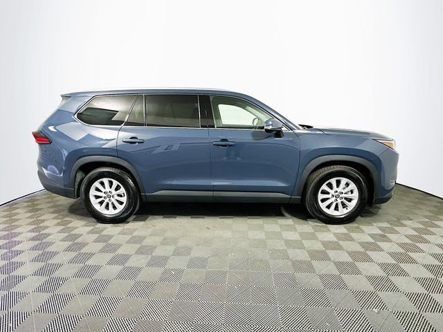 Certified 2025 Toyota Grand Highlander FWD image 9