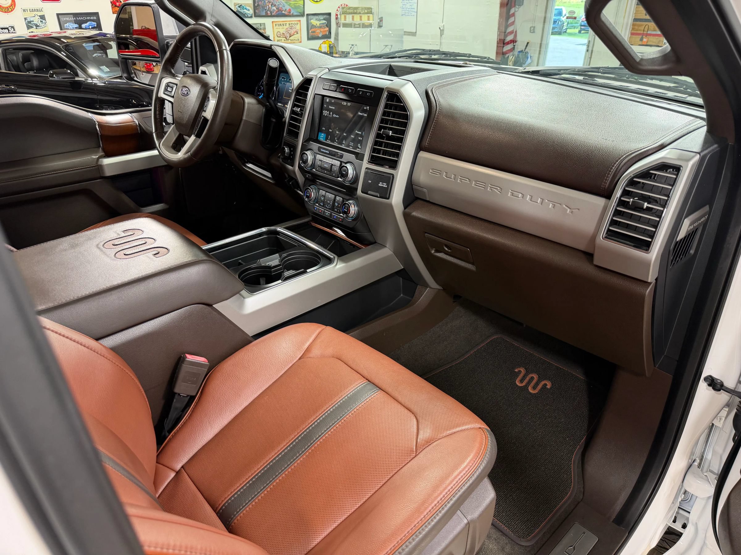 Used 2018 Ford F250 King Ranch w/ King Ranch Ultimate Package AWD/4WD image 21