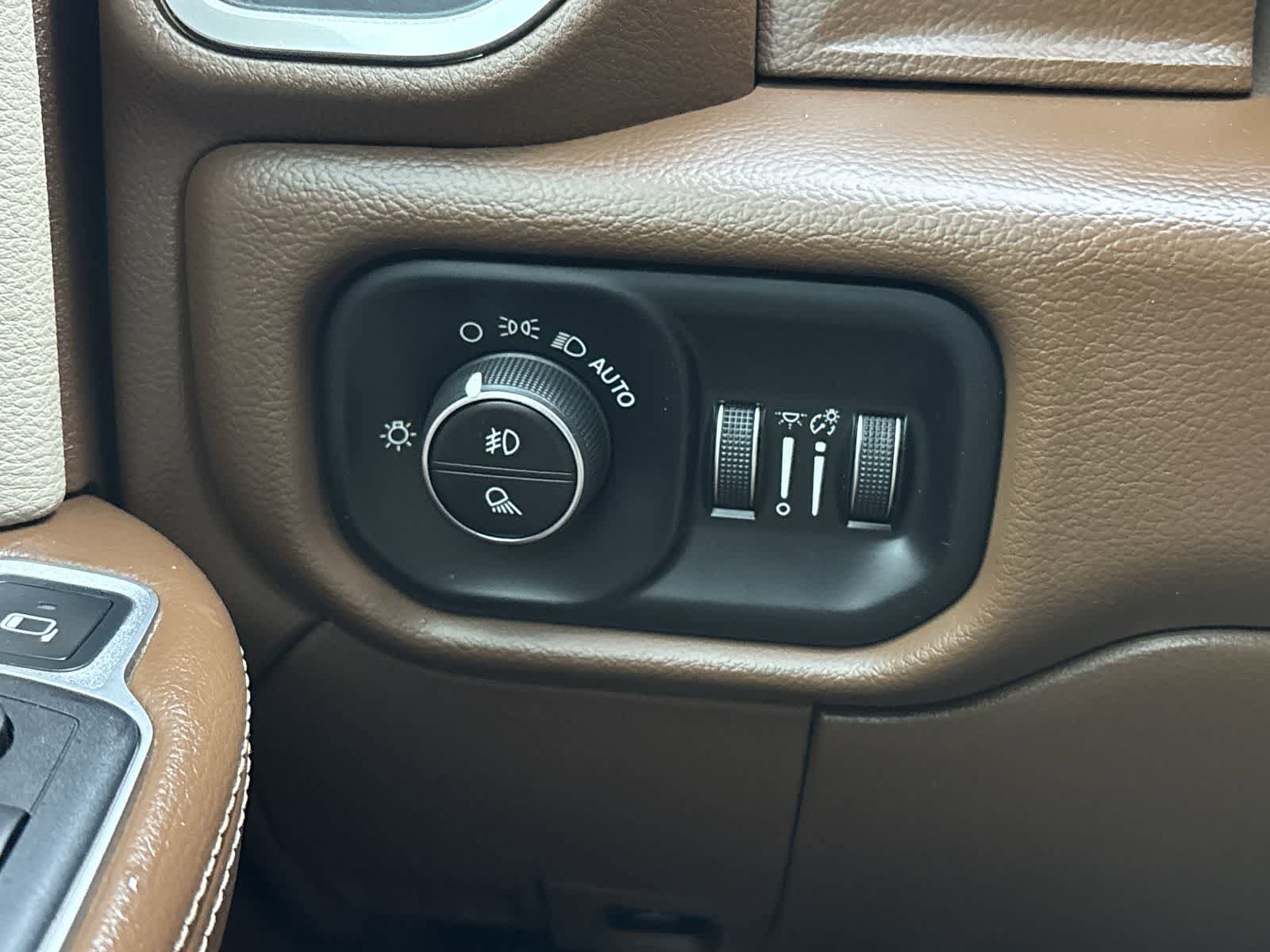 Certified 2021 RAM 3500 Laramie AWD/4WD image 15
