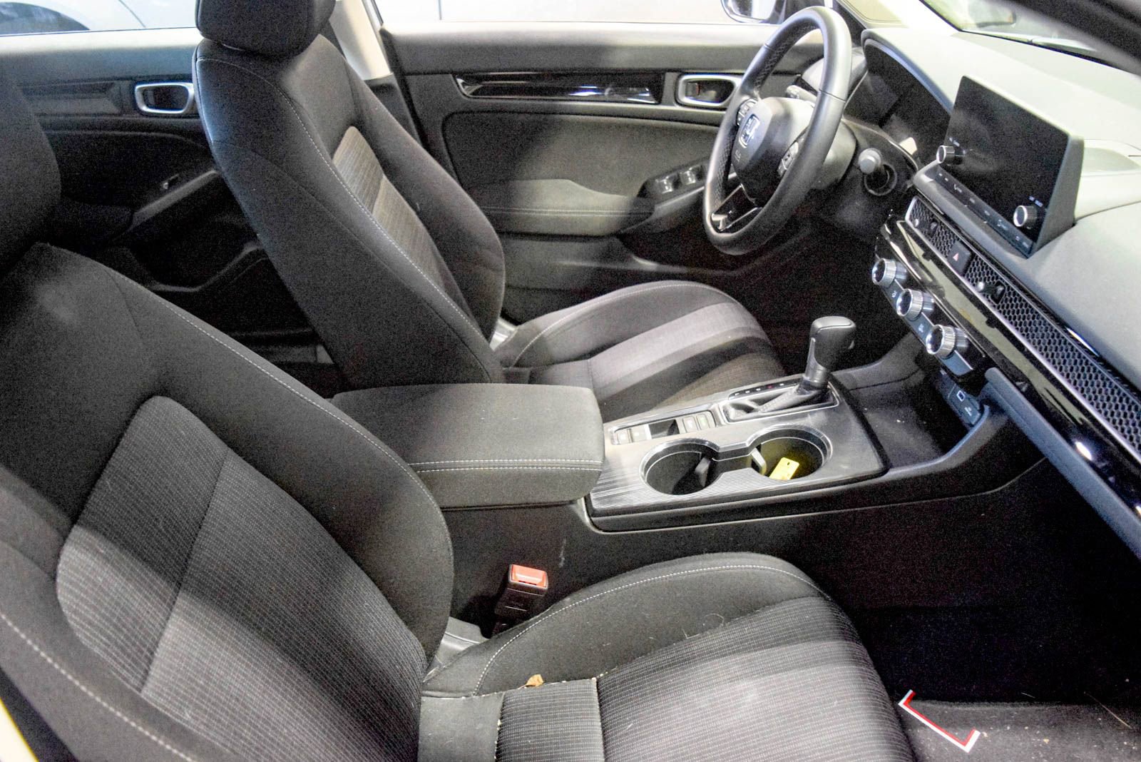 Used 2023 Honda Civic EX image 6