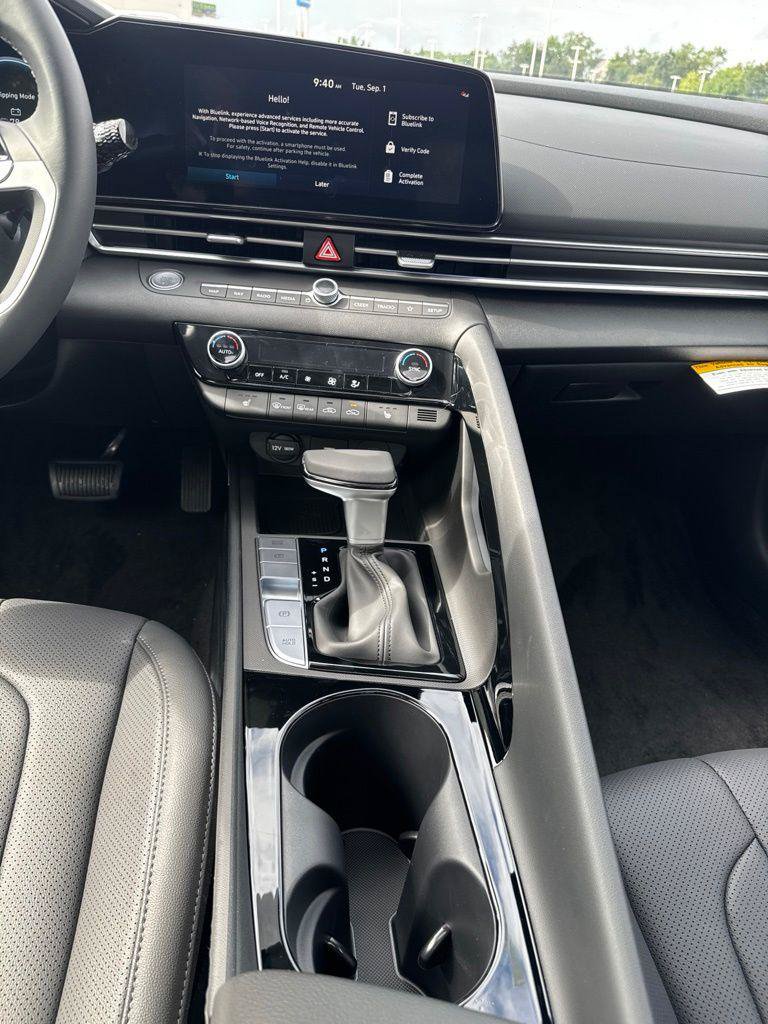 New 2026 Hyundai Elantra Limited FWD image 23