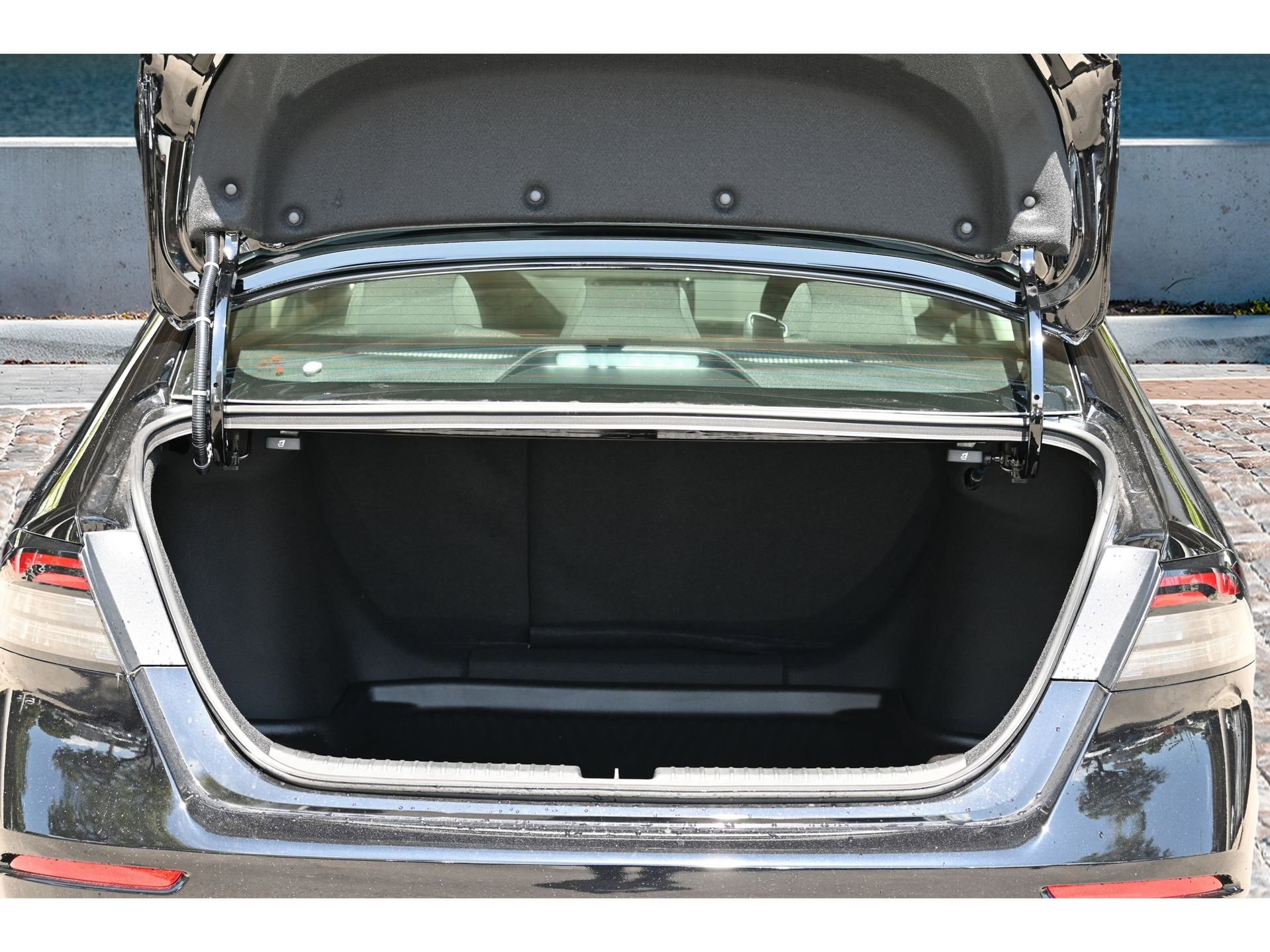 New 2025 Honda Accord SE image 9