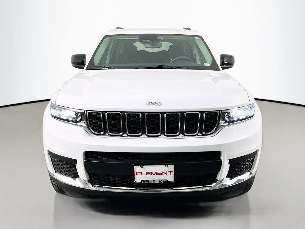 Used 2023 Jeep Grand Cherokee L Laredo image 3