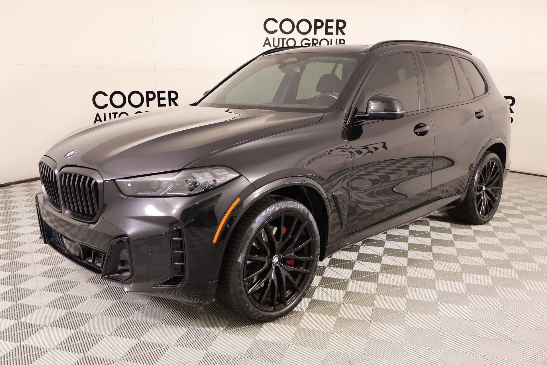 Used 2024 BMW X5 xDrive40i w/ Executive Package image 11