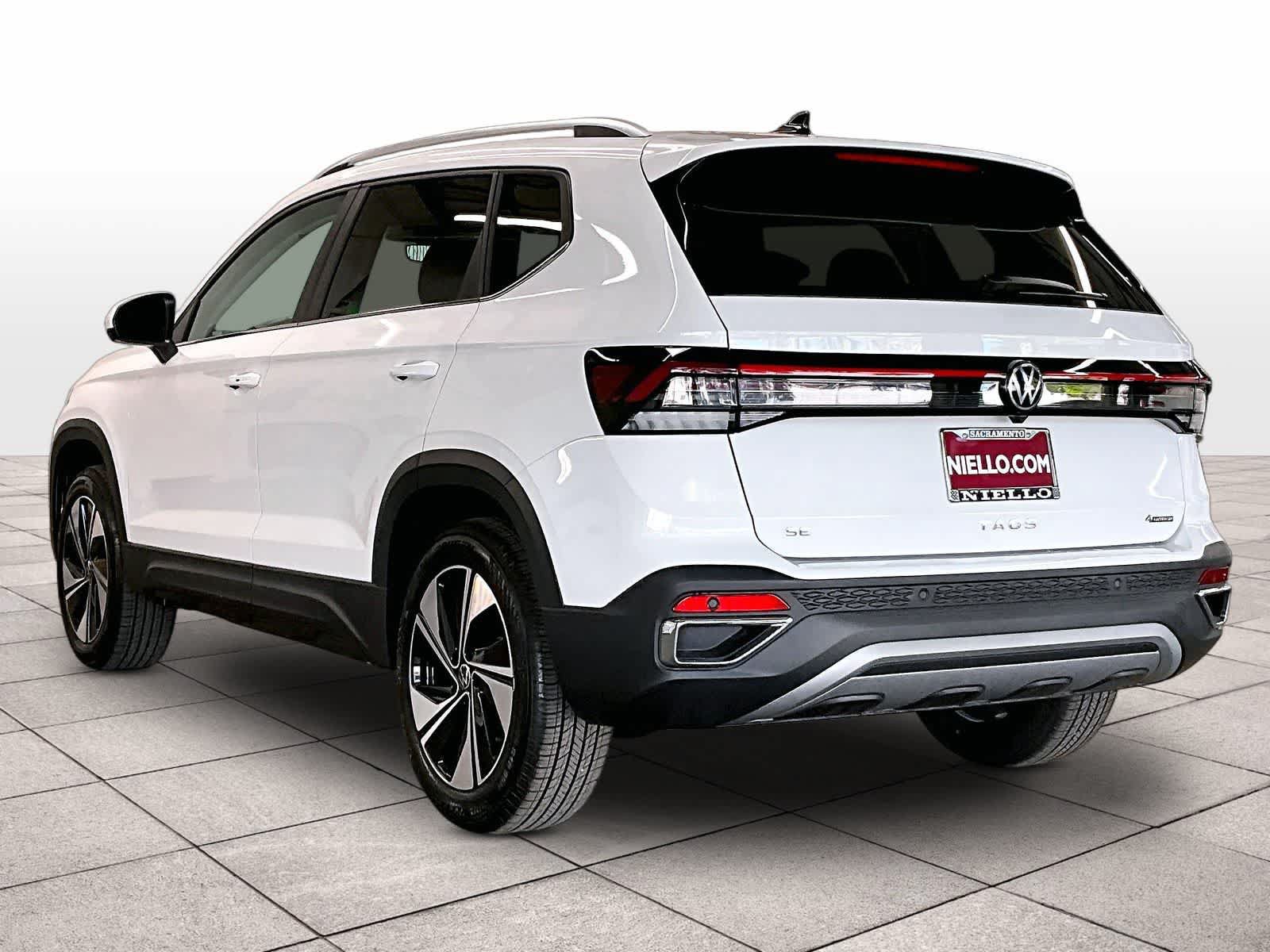 New 2026 Volkswagen Taos SE AWD/4WD image 3
